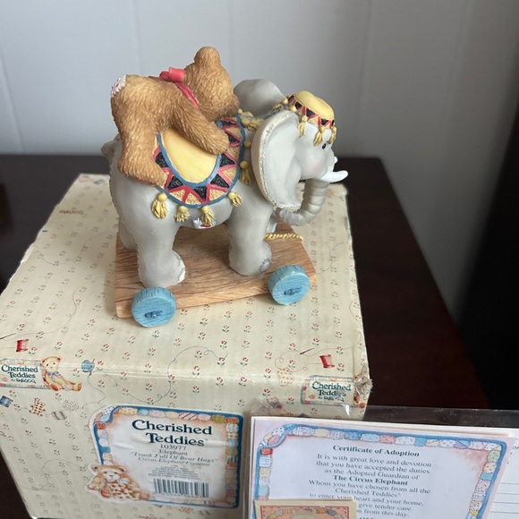 VINTAGE 1995 ENESCO “CHERISHED TEDDIES” ELEPHANT FIGURE- NEW IN BOX - Picture 3 of 11